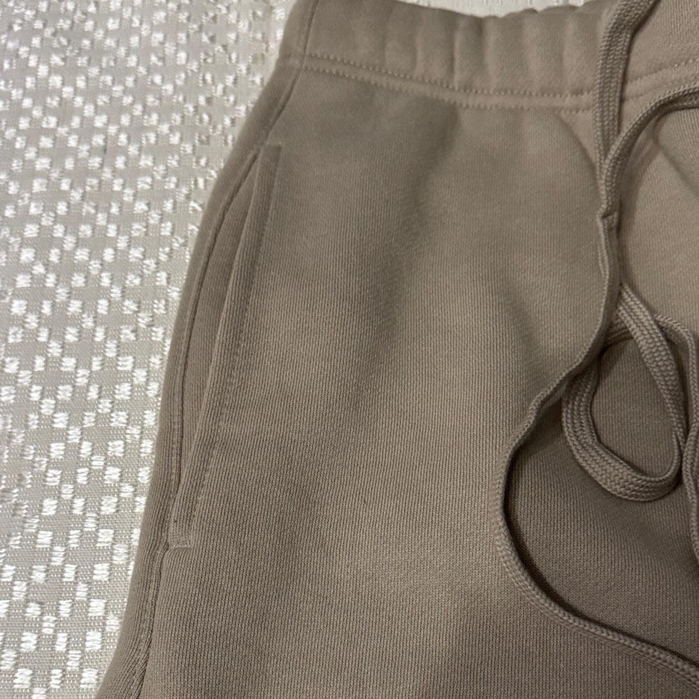 Essentials Joggers - Picture 6 of 7